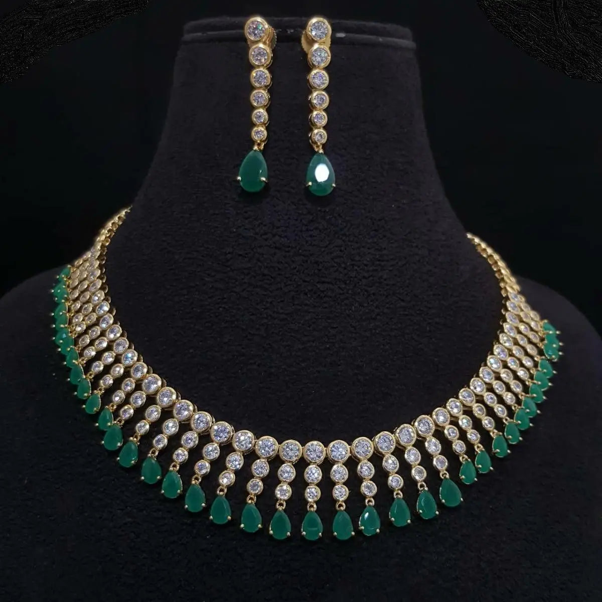 Cz in jewelry outlet