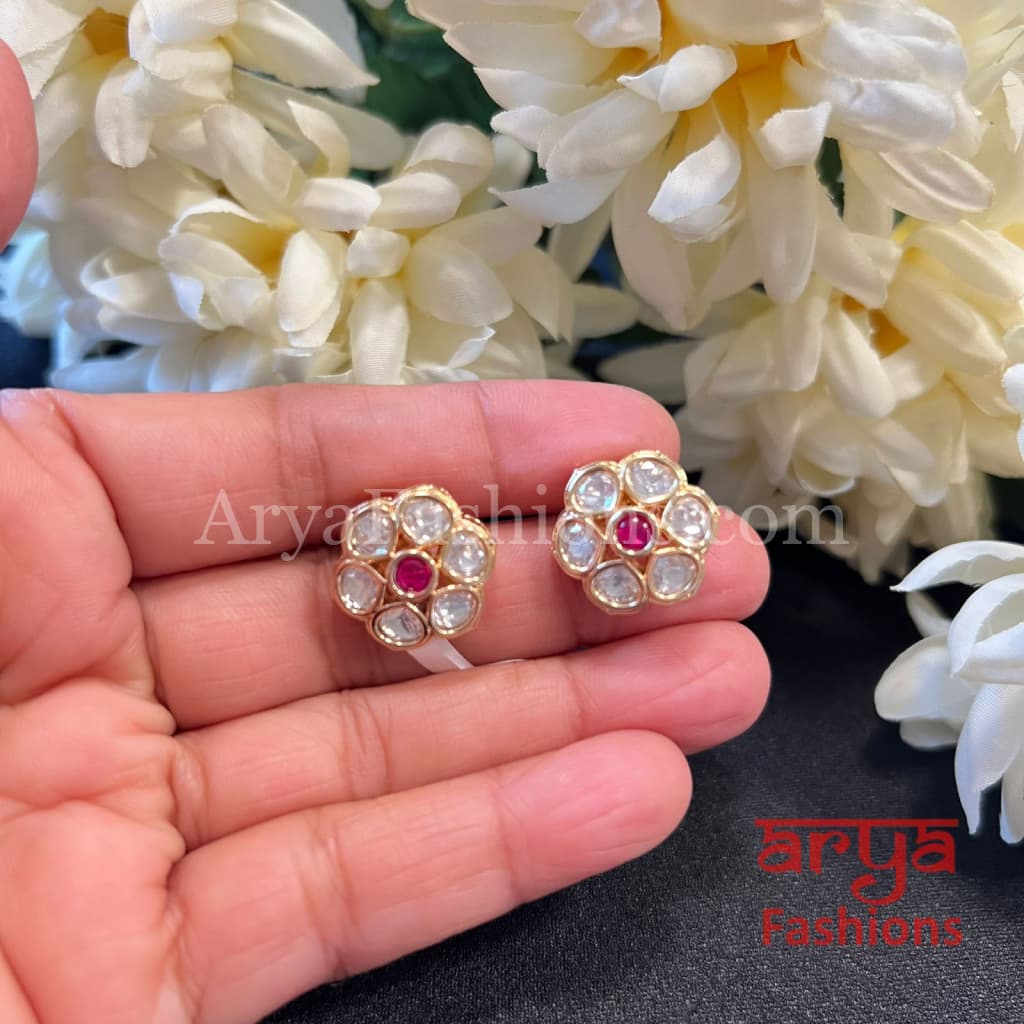 Classic Kundan Stud Earrings in Moissanite Stones
