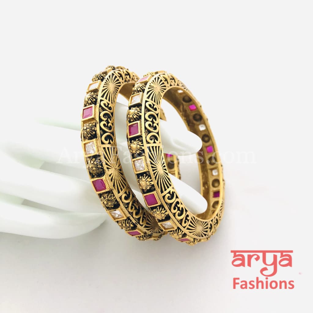 Black Meenakari Kundan Bangles / Rajwadi Kada
