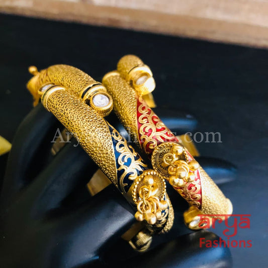 Gunjan Red Blue Meenakari Rajwadi Bangles