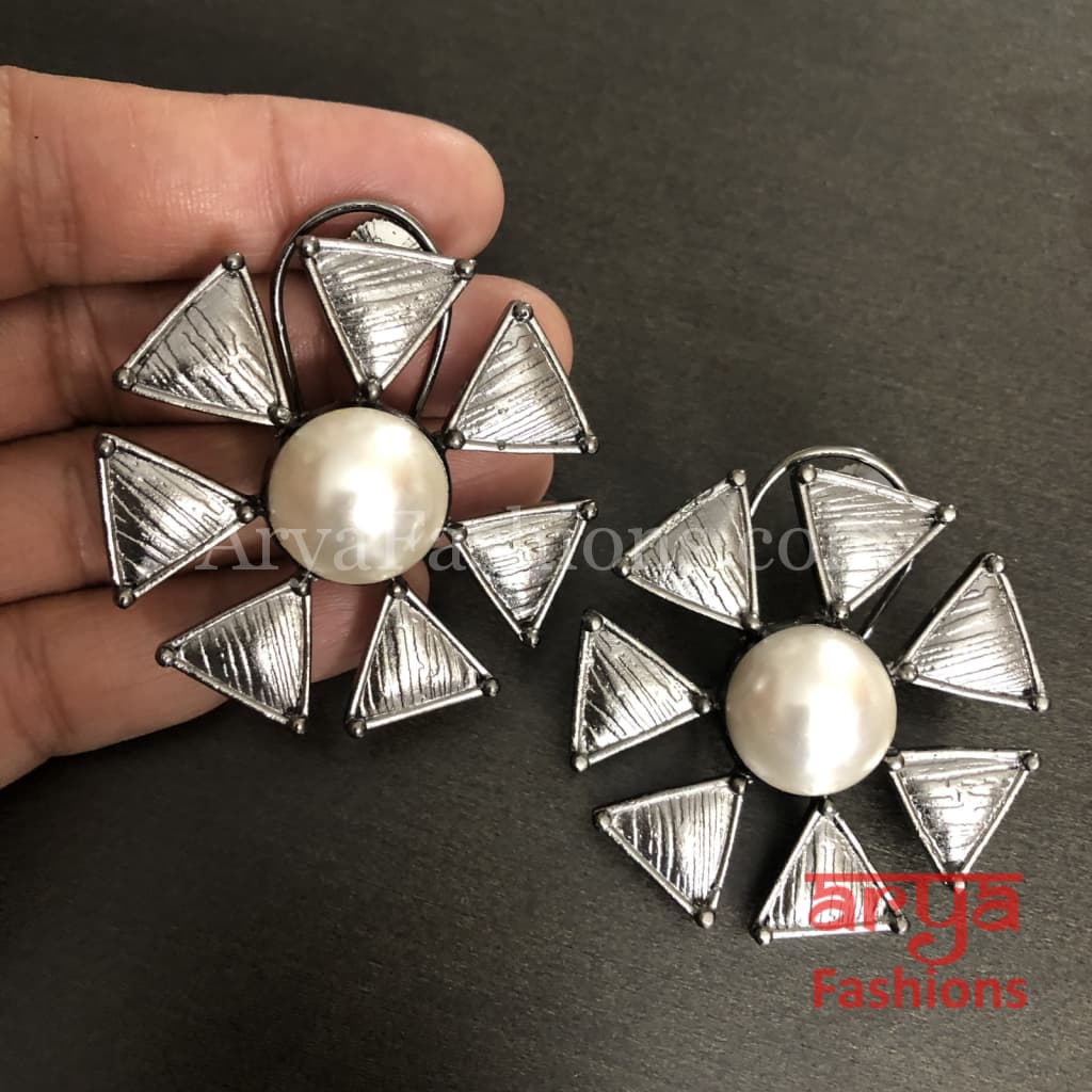 Misha Golden Flower Stud/ Stud Earrings/Mother of Pearl Earrings