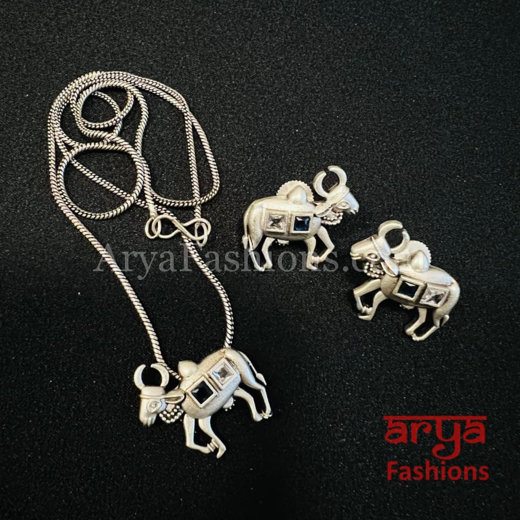 Silver Cow theme Pendant Statement Necklace