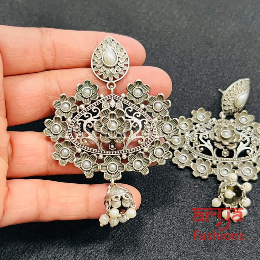 Zeba Handcarved Silver Oxidized Pearl Chandbali