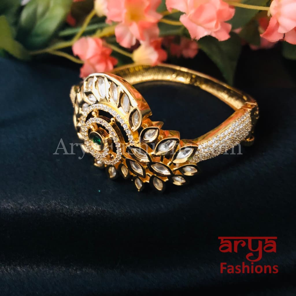 Aaliya Emerald Green Jadau Kundan Bracelet / Rajwadi