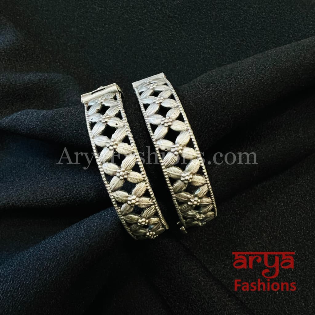 Ethnic Silver Oxidized Openable Bangles