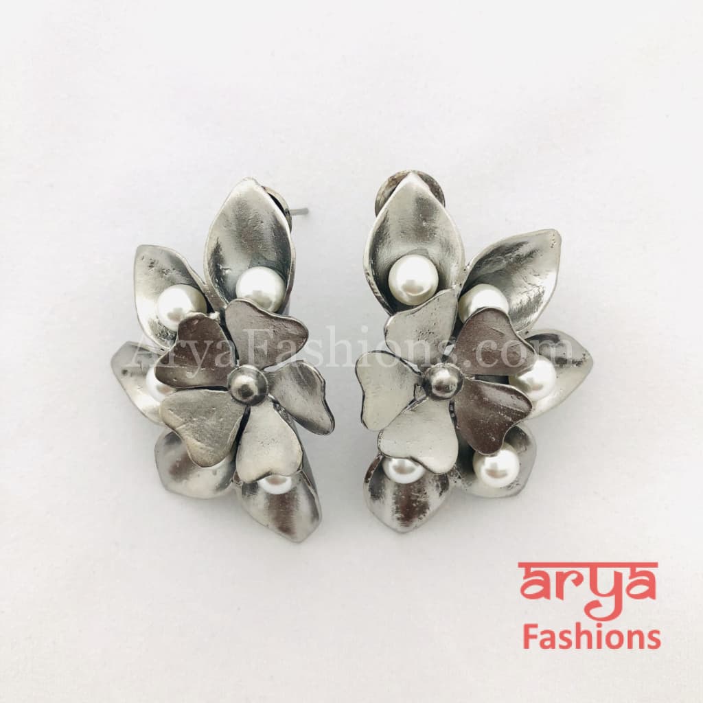 Gray Pearl Fusion Kundan Ethnic Earrings