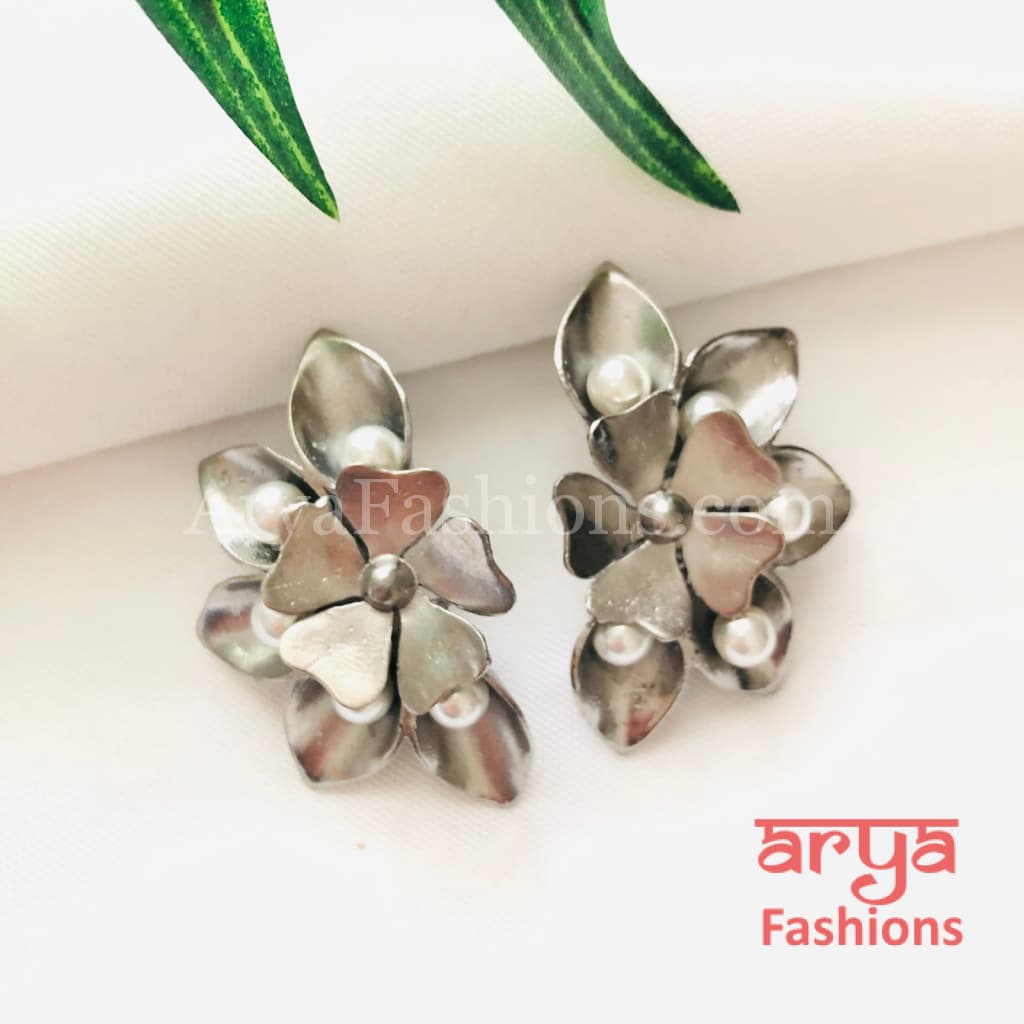 Gray Pearl Fusion Kundan Ethnic Earrings