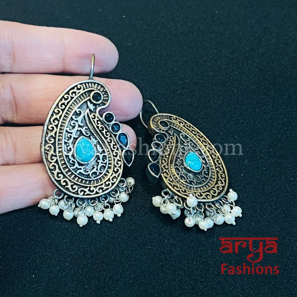 Kerri Silver Oxidized Pearl Chandbali Earlobe Earrings