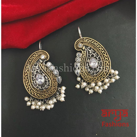 Kerri Silver Oxidized Pearl Chandbali Earlobe Earrings