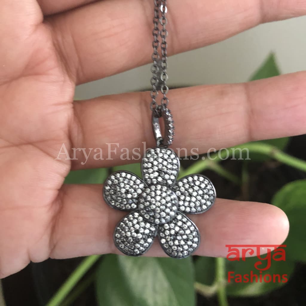 Sara Micro Cubic Zirconia Gray Flower Necklace/Fusion Necklace